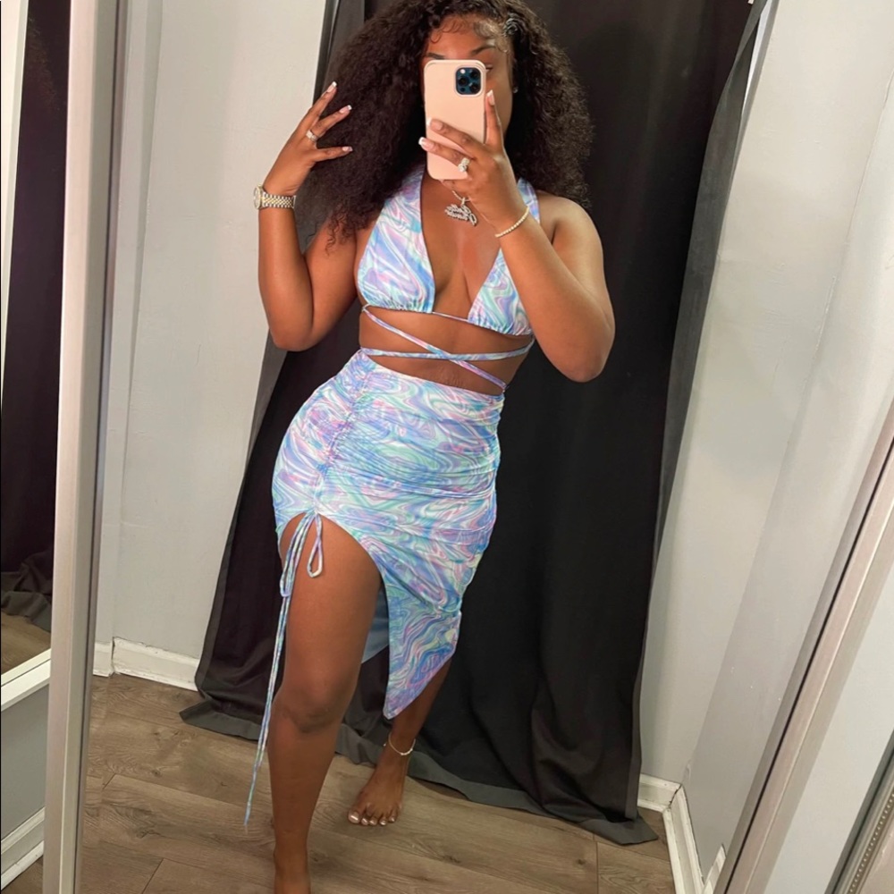 Two-piece skirt set